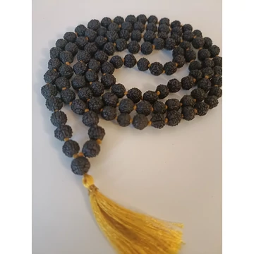 Fekete rudraksha mala, sárga bojttal, 108 szemes