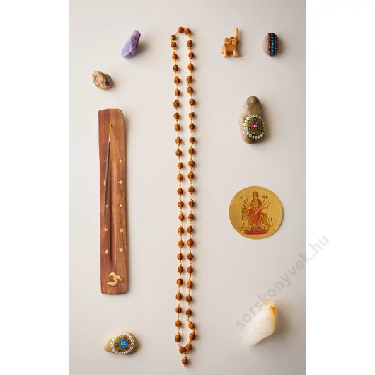 Rudraksha mala arany színű foglalattal, 54 szemes