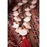 Kép 1/5 - Gomti csakra mala, 54, 13 mm, piros bojttal